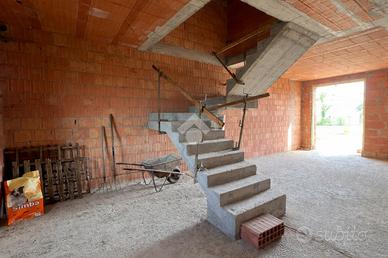 VILLA A SCHIERA CENTRALE A SCORZÈ