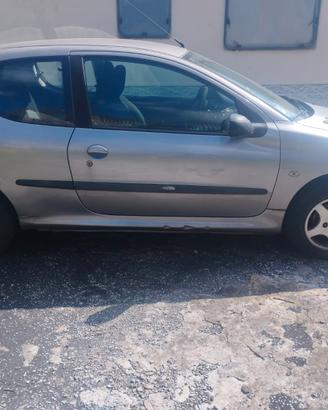 auro pegeaut 206 turbo diesel tre porte 