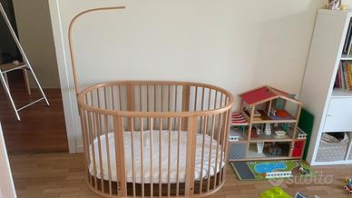Lettino Stokke legno naturale + materasso