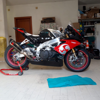 Aprilia rsv1000 rf