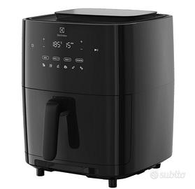 Friggitrice ad aria Serie 800 A vapore Electrolux