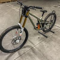 Commencal supreme dh v5