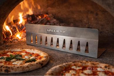 Schermo termico deflettore di fiamma