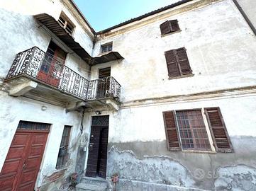 CASA SEMINDIPENDENTE A TORTONA