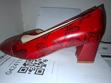 Scarpa classica da donna vera pelle