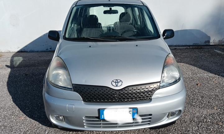 TOYOTA YARIS VERSO 1300