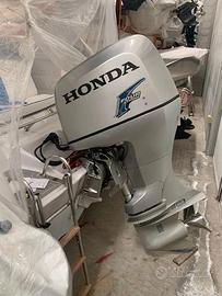 Honda 200cv V6 4 Tempi: Potenza Pura, Solo 510 Ore