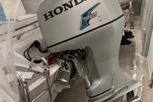 Honda 200cv V6 4 Tempi: Potenza Pura, Solo 510 Ore