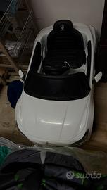 Maserati macchina bambino