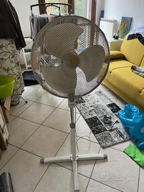 Ventilatore a piantana - perfettamente funzionante