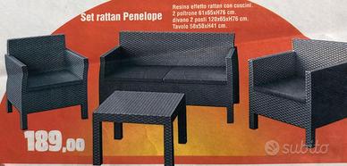 Set poltrone+divano+tavolo Rattan nuovi