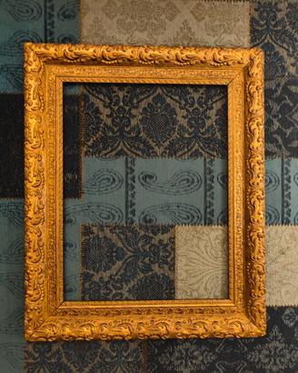 Cornice specchiera in legno dorato