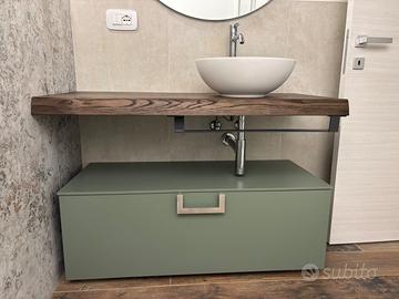 Mobile bagno moderno con lavandino