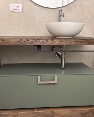 Mobile bagno moderno con lavandino