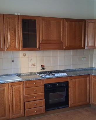 Cucina completa in Rovere Massello top in Granito