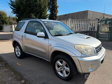Rav4 II 4WD | 3p 2.0 d-4d 16v Sol FL