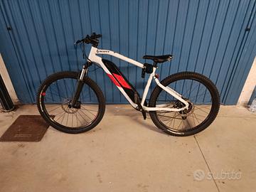 Mountain bike elettrica 