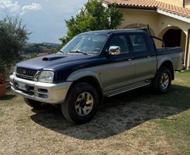Mitsubishi L200 2.5 TDI 4WD Club Cab Pick-up GLS
