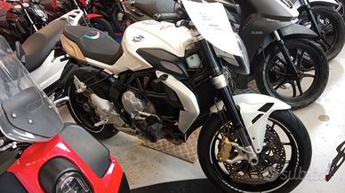 Mv Agusta Brutale 675