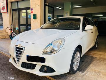 Alfa Romeo Giulietta -X NEOPATENTATI- 2011