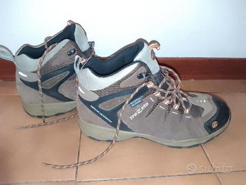 Scarponi da trekking taglia 39