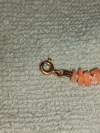 Collana vintage in corallo rosa a spezzati