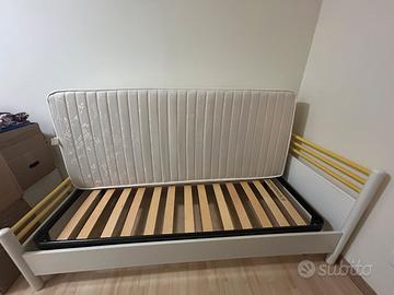 materasso e scheletro del letto