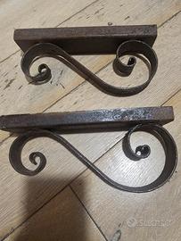 coppia di mensole in ferro battuto  effetto ruggin