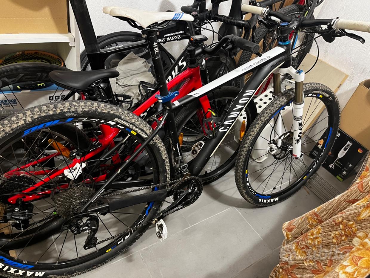 Canyon Endurance Bicicletta Da Corsa Canyon Bici Da Corsa Canyon