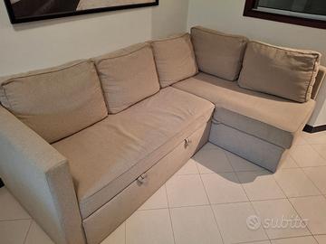 Divano ad angolo + tavolo e 4 sedie