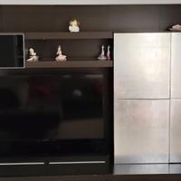 parete rovere moro con ante argento