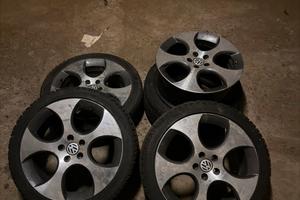 GOMME E CERCHI INVERNALI 215/40/17