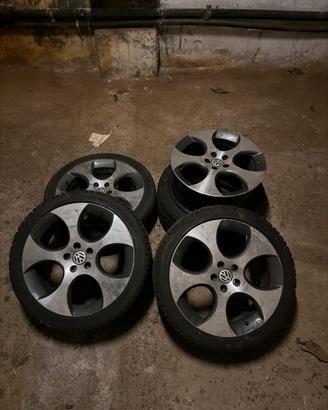 GOMME E CERCHI INVERNALI 215/40/17