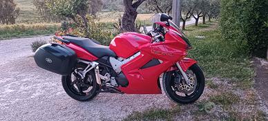 Honda VFR 800 V tec