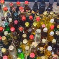 Stock liquori mignon da collezione