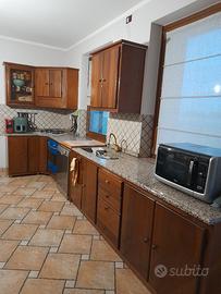  cucina libreria e credenza