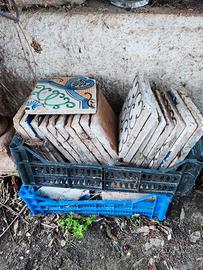 Vecchi mattoni maioliche terracotta epoca 700