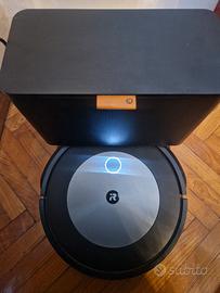 iRobot Roomba j7+ robot aspirapolvere