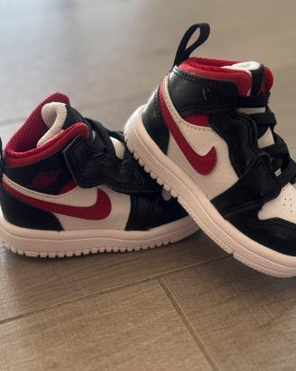 Nike Air Jordan 1 Mid