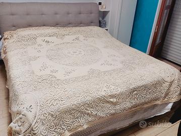 Elegante copriletto matrimoniale anni 60