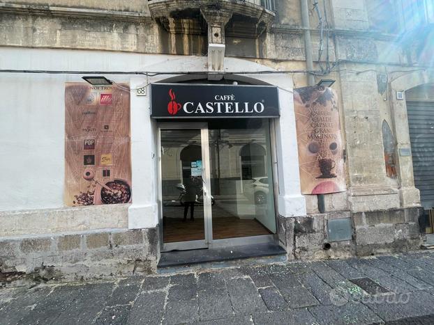 Acireale centro, C.so Savoia, bottega mq. 23