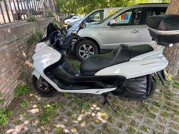 Yamaha mayesty 400 cc