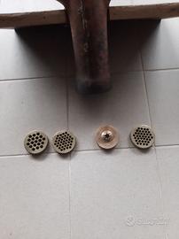 Torchio antico per fare la pasta