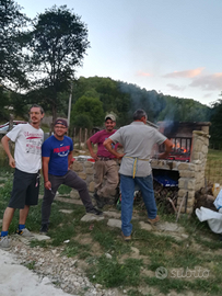 Area picnic con alloggi in tenda