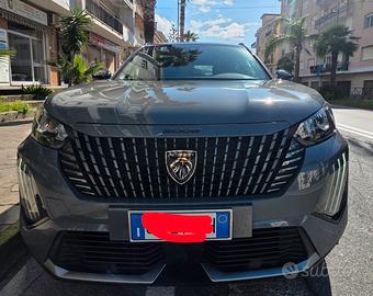 Peugeot 2008 1.2 pure tech 100 allure pack navi