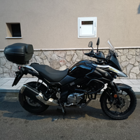 SUZUKI V-STROM 650 del 2017 da vetrina