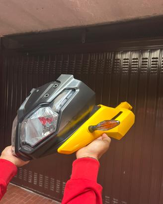 Gruppo faro anteriore completo + plastiche Voge300