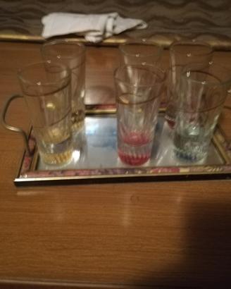 bicchieri da rum e vodga con vassoio