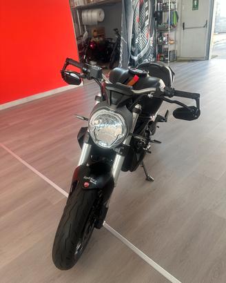 Ducati Monster 821 Dark