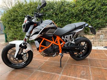 KTM 690 Duke